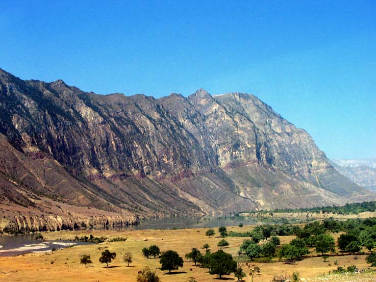 Долина Каракойсу - типичная Африка