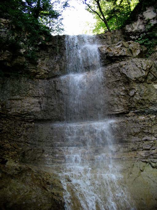 полуЛунные водопады - верхушка крупным планом